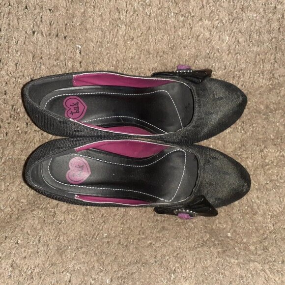 T.U.K. Harlot Heel-Purple Skull Cameo-Black Dot Mesh-Size 8-Near Mint - Picture 7 of 8